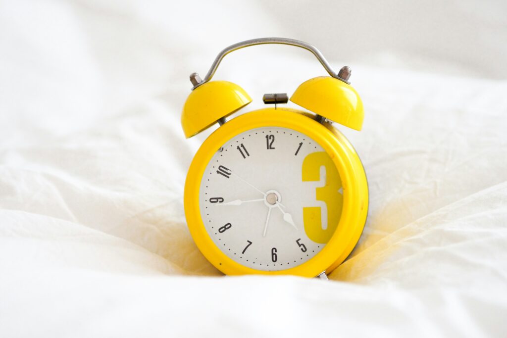 how to build a 5 am morning routine without feeling tired