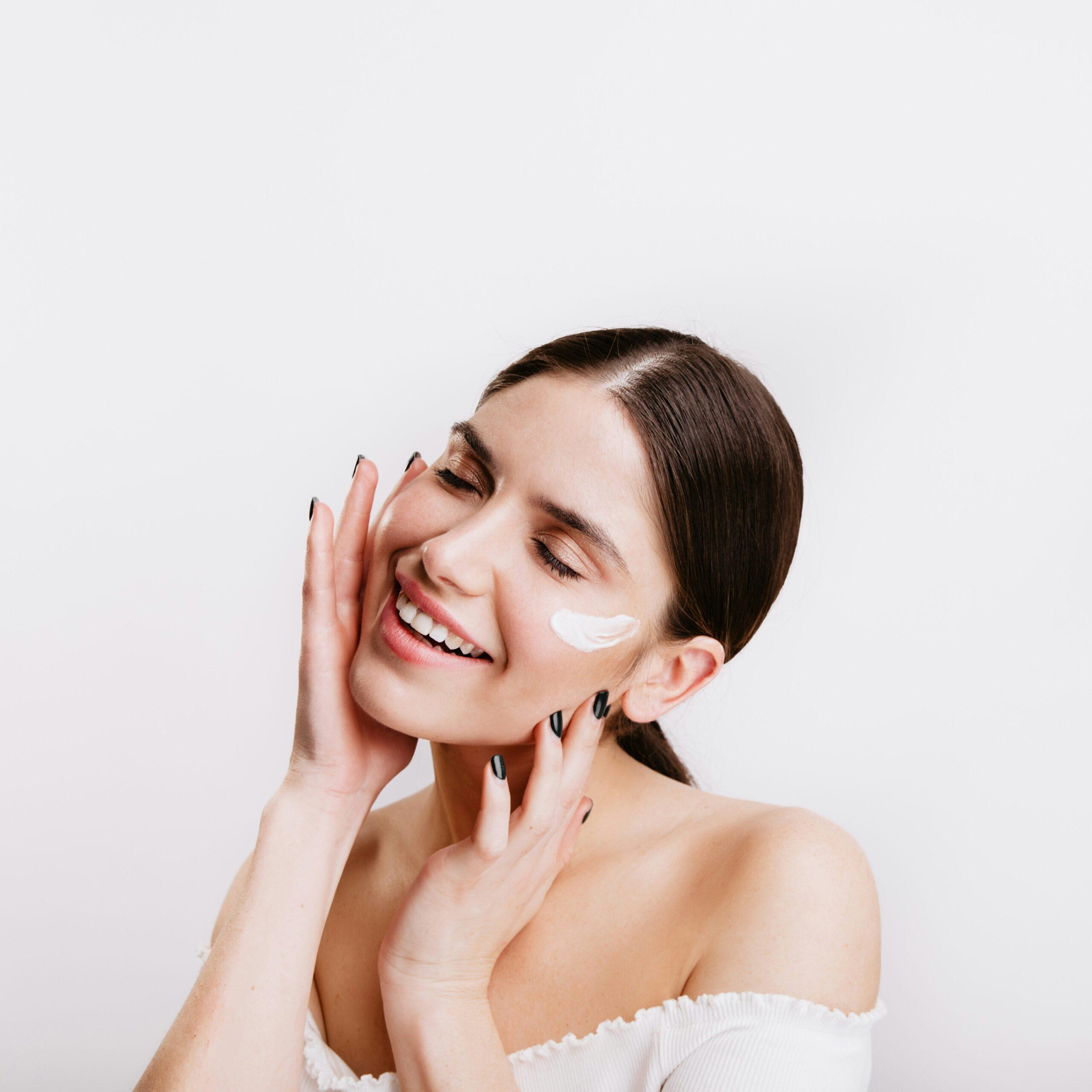 skinimalism routine, glowing skin fast, skincare for busy women, what is skinimalism, skinimalism trend, minimalist skincare, quick skincare routine, simple skincare for glow, skinimalism benefits, 5-minute skincare routine, glowing skin fast, minimal skincare steps, best skinimalism products, multi-tasking skincare, minimalist skincare routine, skinimalism for oily skin, dry skin minimal skincare, glowing skin routine by skin type, natural glow tips, lifestyle for glowing skin, glow from within, skincare mistakes to avoid, skinimalism dos and don’ts, What’s your go-to quick skincare step?